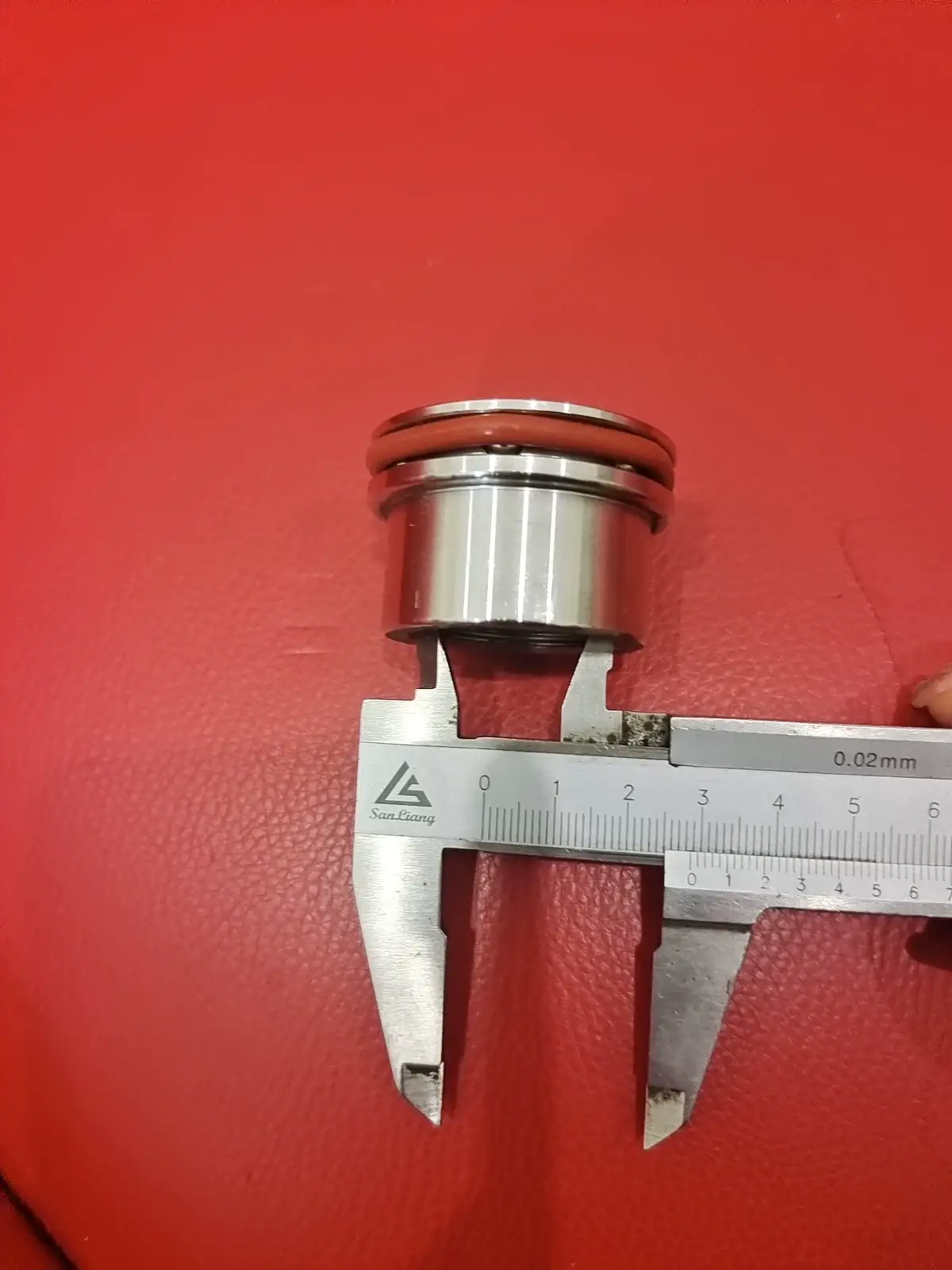 Custom-Made Capping Head and Cap-Locking Head